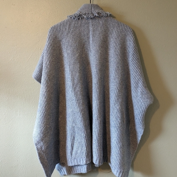 LRL Fringe Knit Kimono Wrap Poncho - Picture 7 of 9